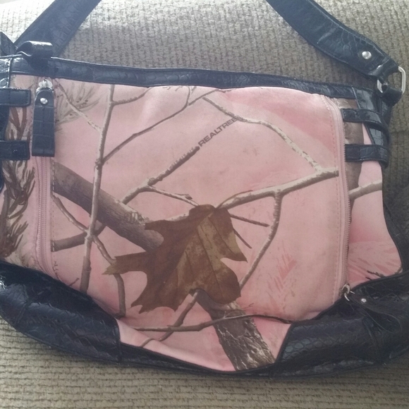 Realtree concealed carry purse - Picture 3 of 3